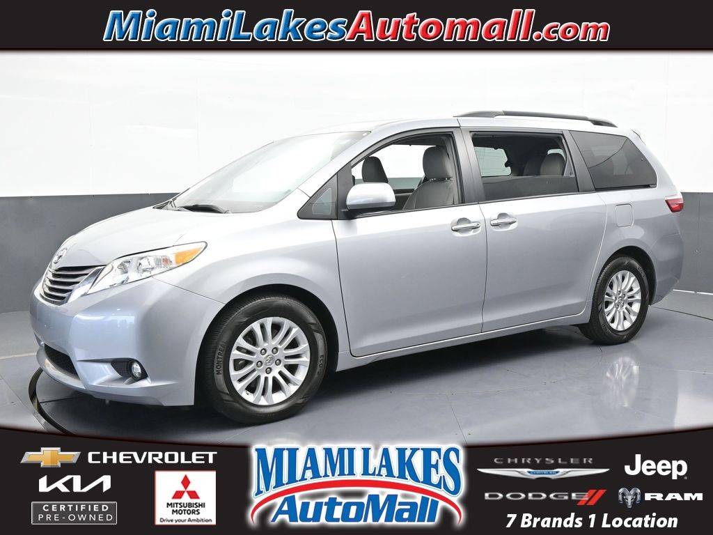 2016 Toyota Sienna L — Minivan — 64,989 mi — Miami Lakes, FL