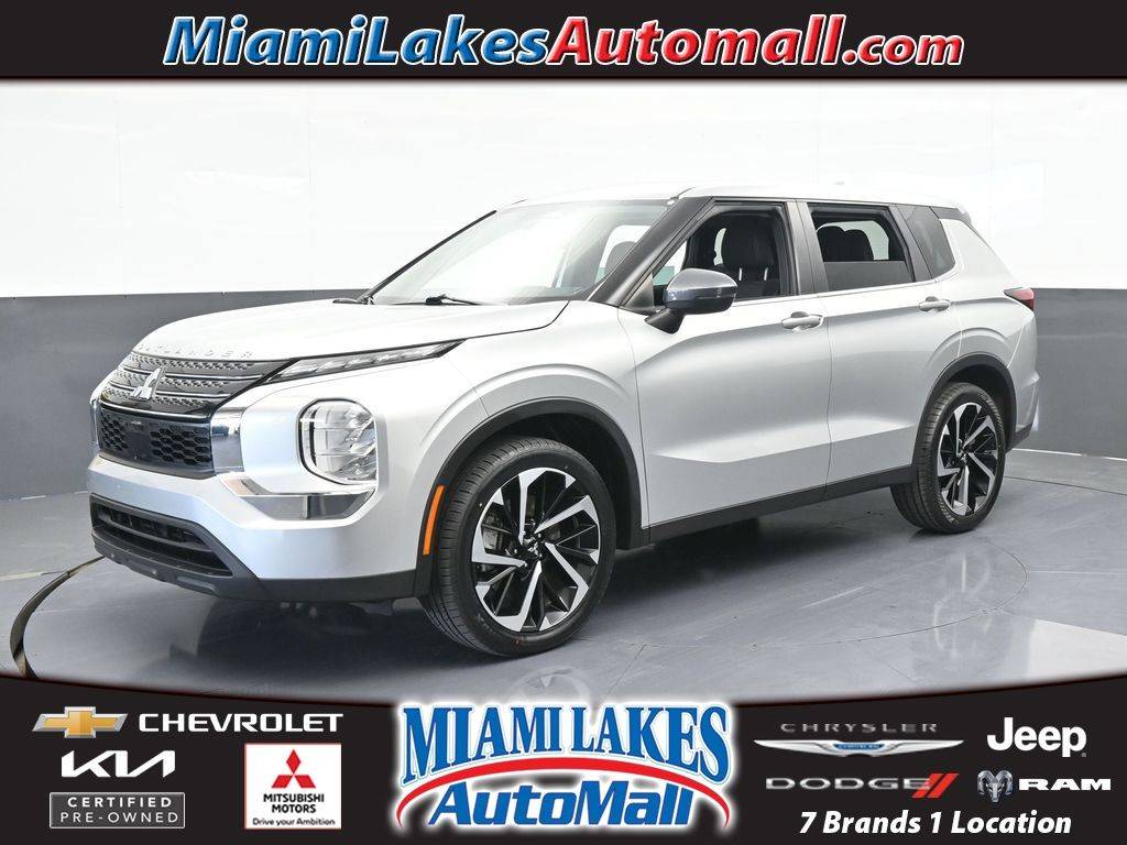 2022 Mitsubishi Outlander ES — SUV — 23,622 mi — Miami Lakes, FL