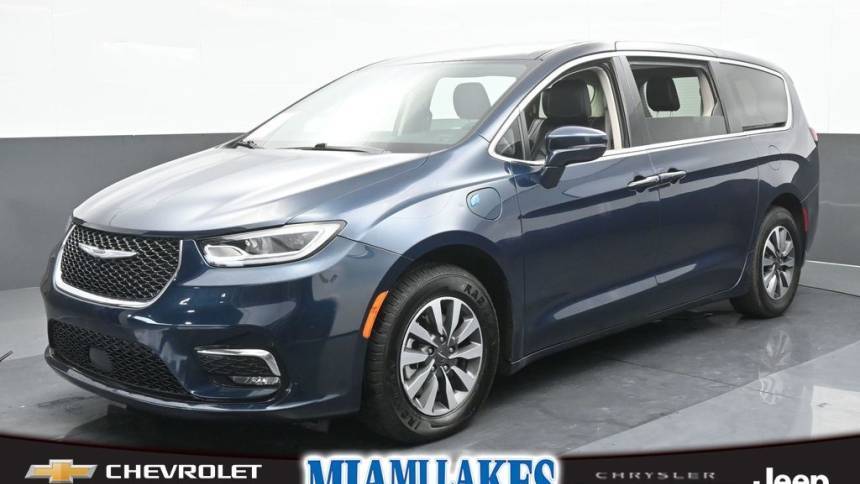 2022 Chrysler Pacifica Hybrid Touring L — Minivan — 82,001 mi — Miami Lakes, FL