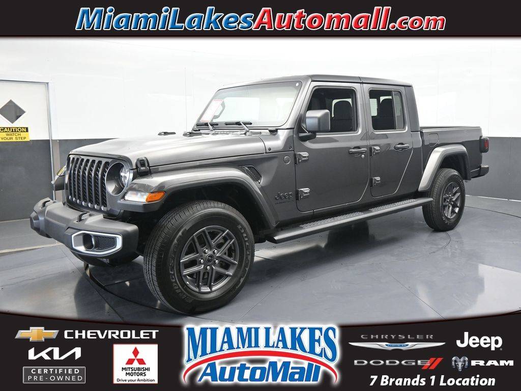 2023 Jeep Gladiator Sport S — Pickup Truck — 2,599 mi — Miami Lakes, FL