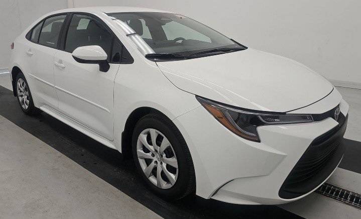 2025 Toyota Corolla LE — Sedan — 5 mi — Lewisville, TX
