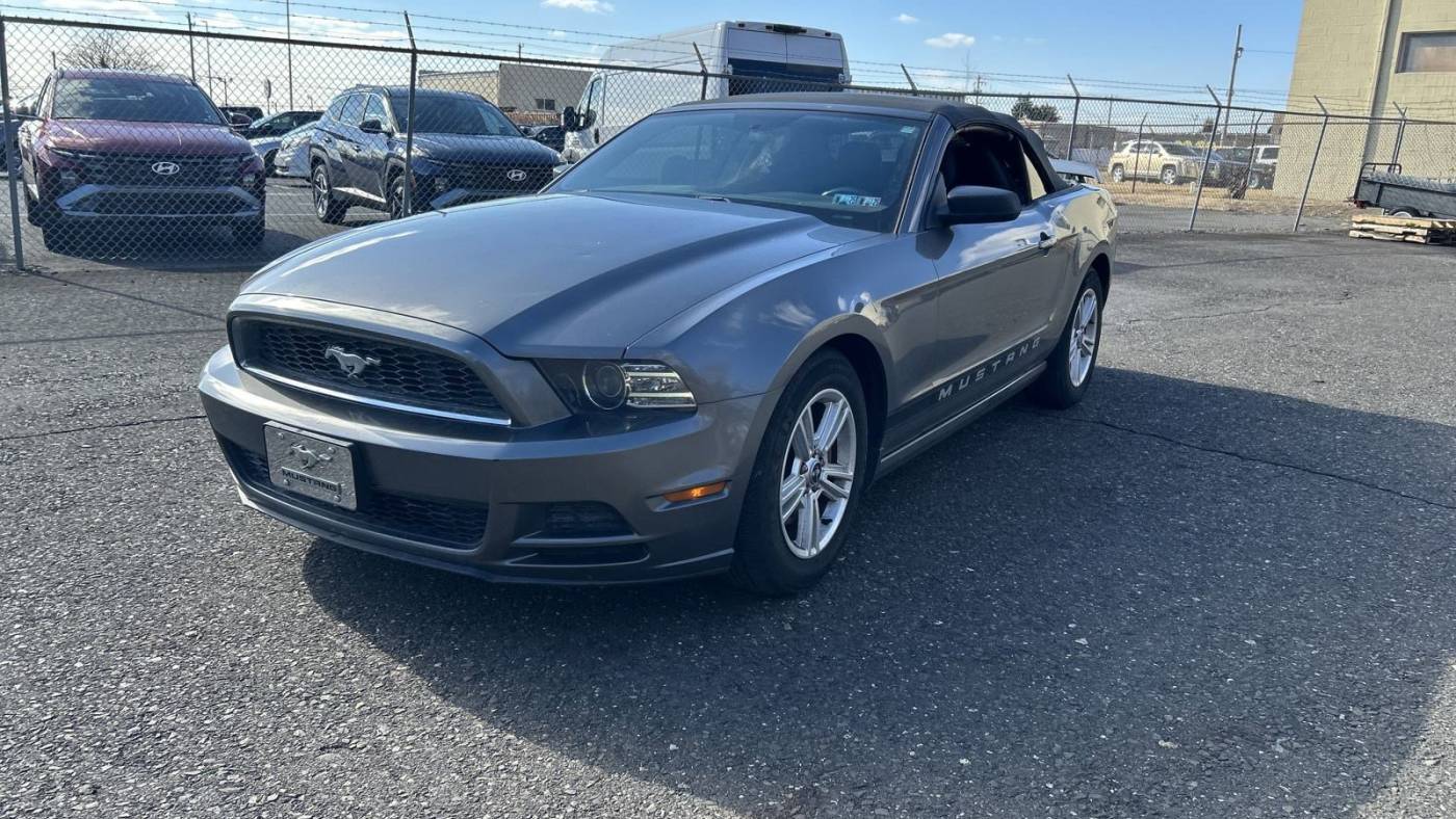 2014 Ford Mustang V6 — Convertible — 59,478 mi — Langhorne, PA