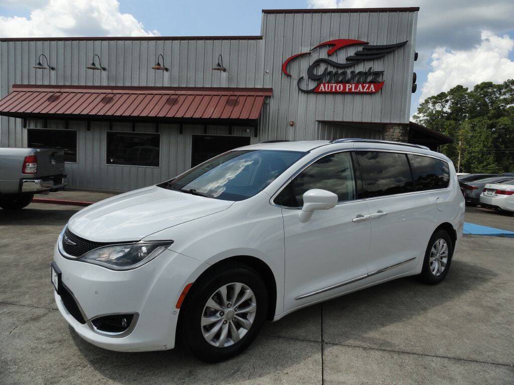 2019 Chrysler Pacifica Touring L — Minivan — 123,352 mi — Lumberton, TX