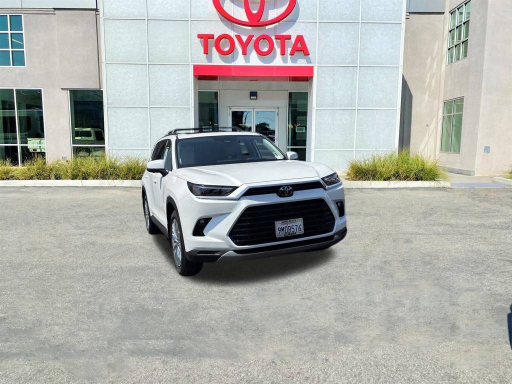 2024 Toyota Grand Highlander Platinum — SUV — 11,970 mi — Long Beach, CA