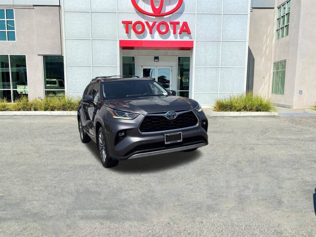 2021 Toyota Highlander Hybrid Platinum — SUV — 87,249 mi — Long Beach, CA