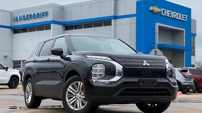 2023 Mitsubishi Outlander ES — SUV — 50,366 mi — Arlington, TX