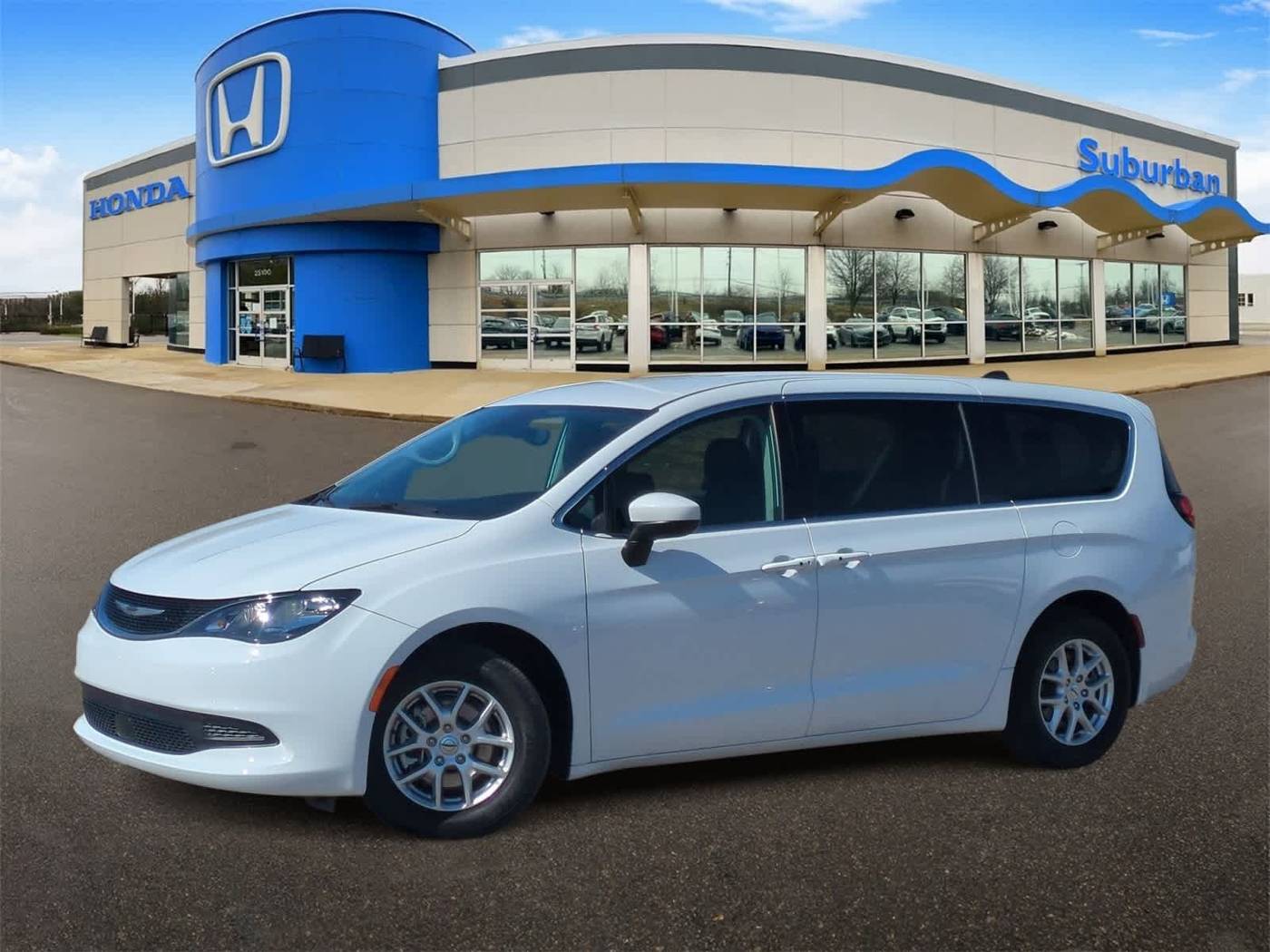 2023 Chrysler Voyager LX — Minivan — 29,856 mi — Farmington Hills, MI
