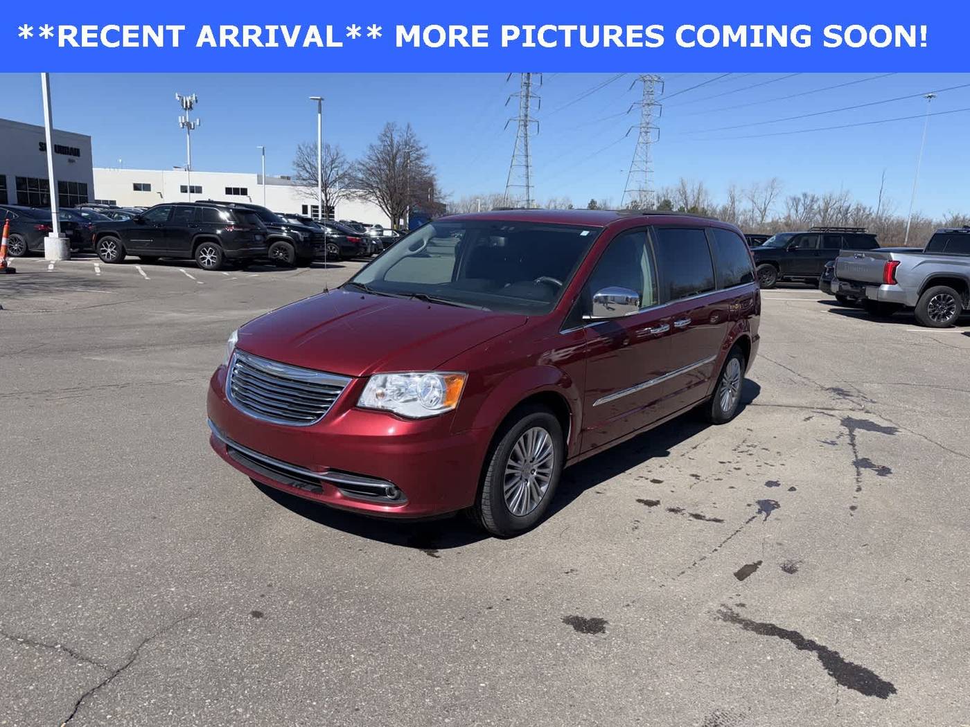 2015 Chrysler Town & Country Touring-L — Minivan — 56,504 mi — Farmington Hills, MI