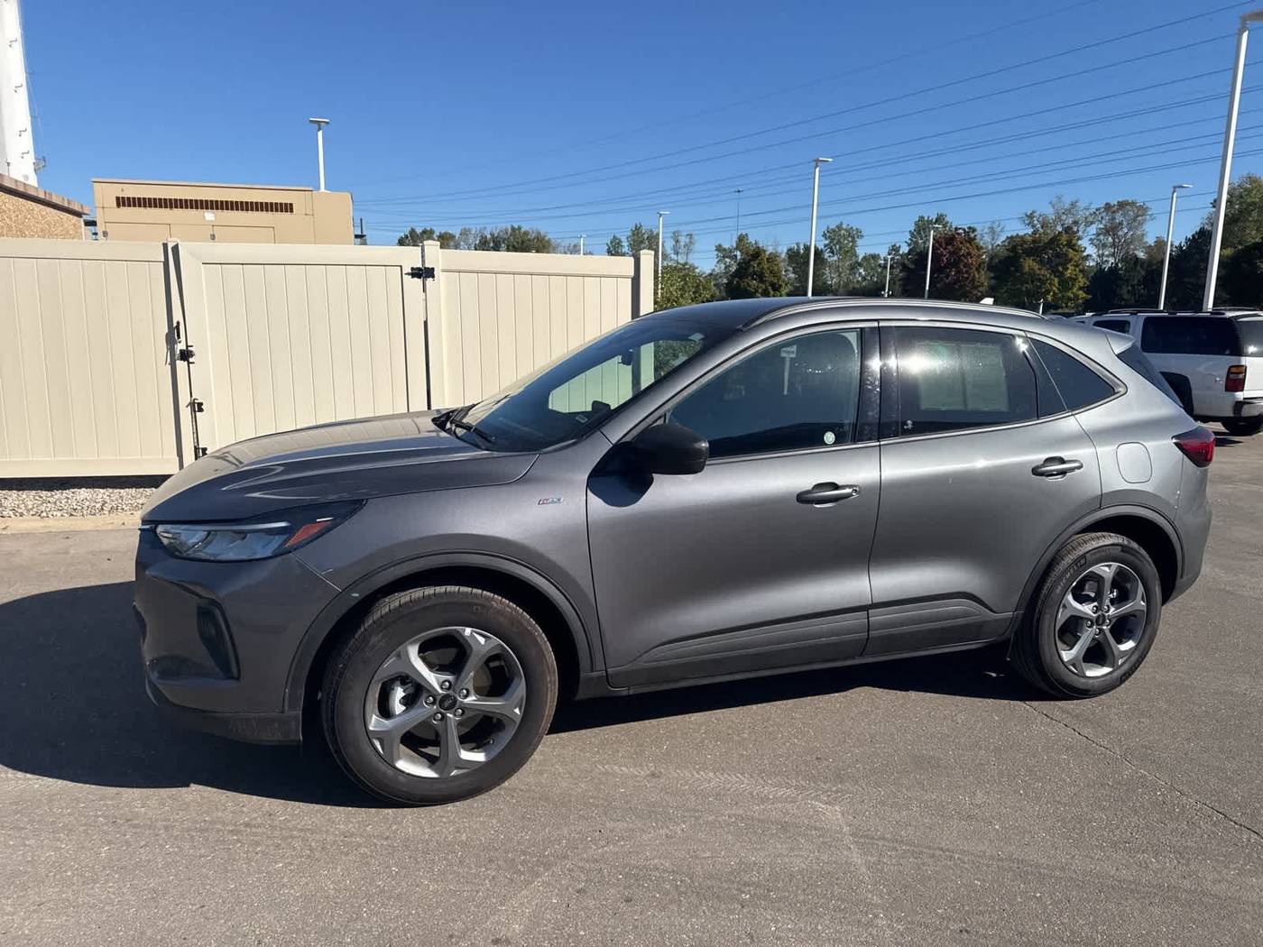 2025 Ford Escape ST-Line — SUV — 2,795 mi — Farmington Hills, MI