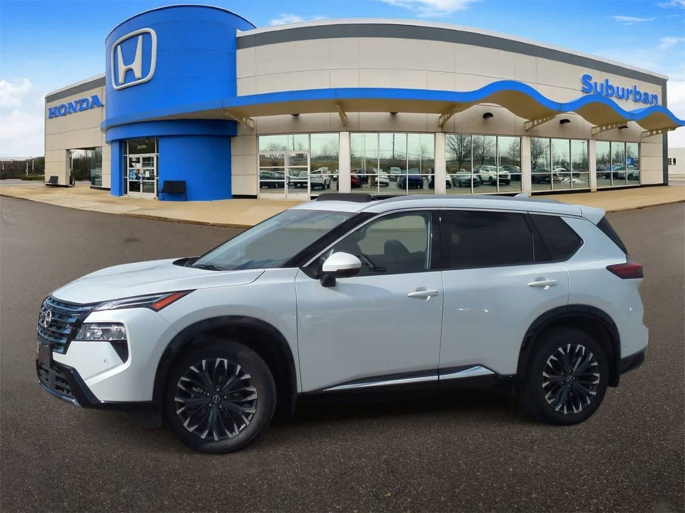 2024 Nissan Rogue Platinum — SUV — 1,693 mi — Farmington Hills, MI