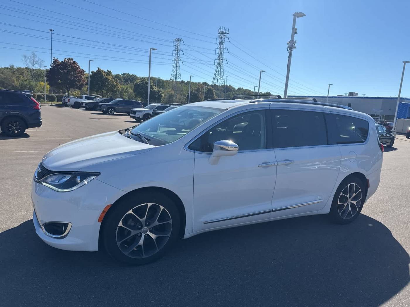 2020 Chrysler Pacifica Limited — Minivan — 65,297 mi — Farmington Hills, MI
