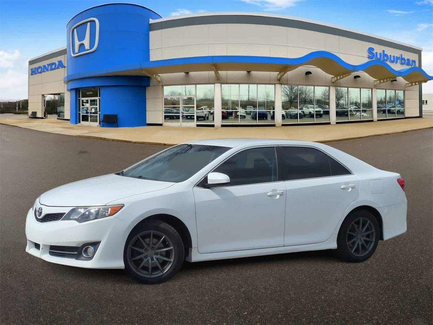 2014 Toyota Camry SE — Sedan — 119,311 mi — Farmington Hills, MI