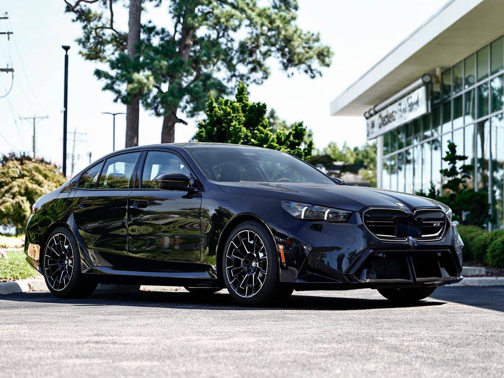 2027 BMW M5 Base