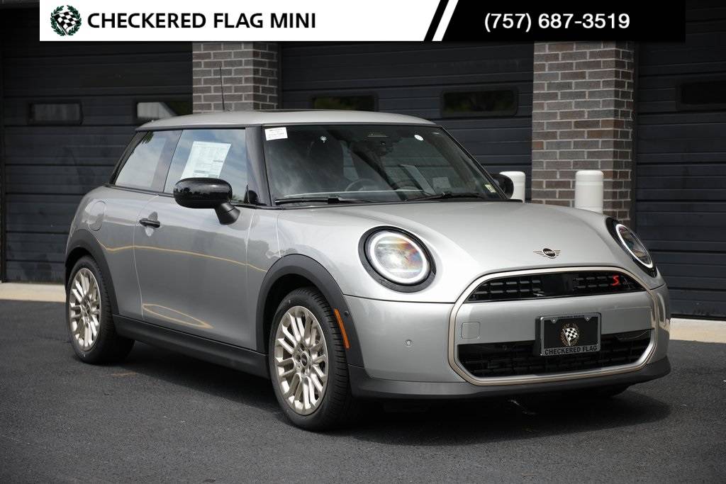 2025 MINI Hardtop Cooper S — Hatchback — 2,961 mi — Virginia Beach, VA