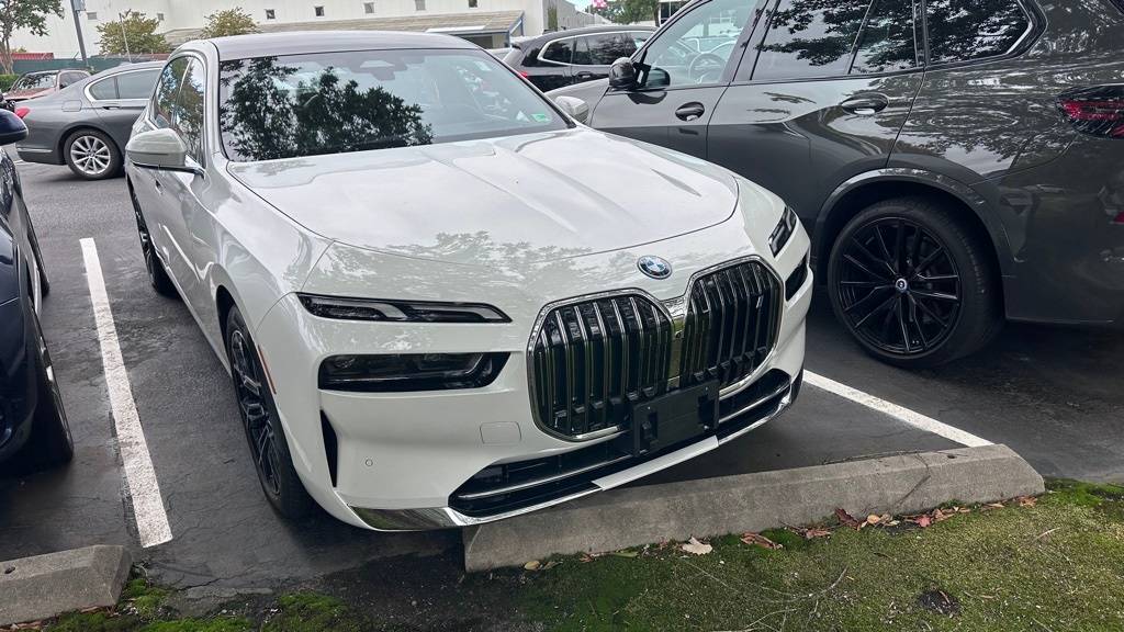 2025 BMW i7 eDrive50 — Sedan — 1,826 mi — Virginia Beach, VA
