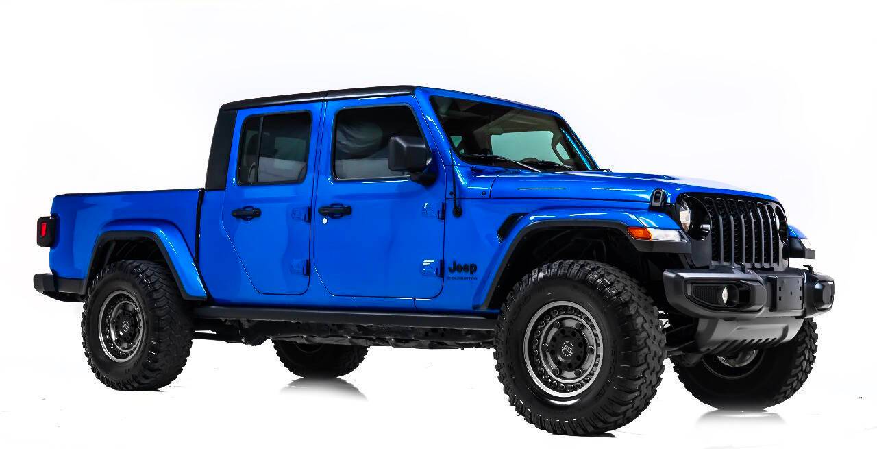 2023 Jeep Gladiator Willys — Pickup Truck — 32,174 mi — Houston, TX