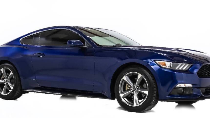 2015 Ford Mustang V6 — Coupe — 13,970 mi — Houston, TX