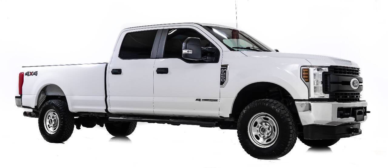 2019 Ford Super Duty F-250 XL — Pickup Truck — 220,732 mi — Houston, TX