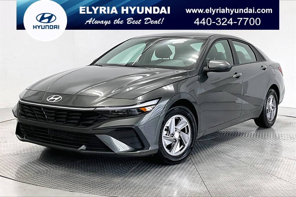 2025 Hyundai Elantra SE — Sedan — 4,125 mi — Elyria, OH