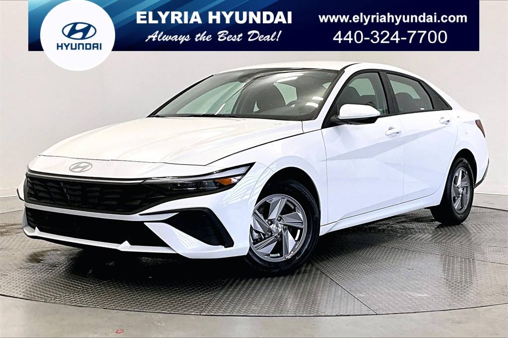 2025 Hyundai Elantra SE — Sedan — 3,647 mi — Elyria, OH