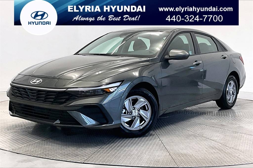 2025 Hyundai Elantra SE — Sedan — 4,670 mi — Elyria, OH