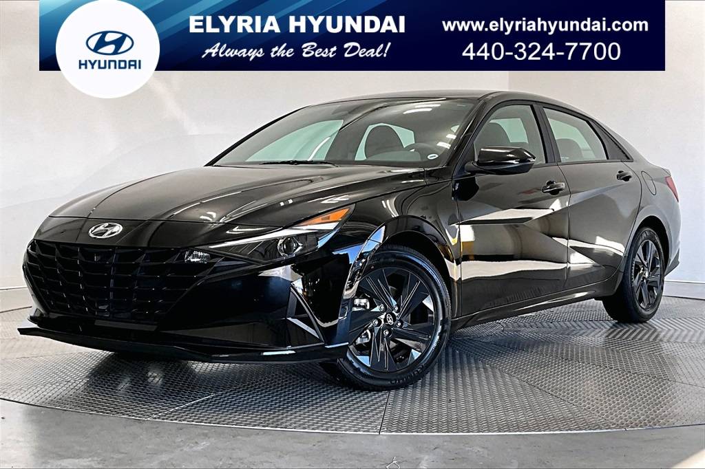 2023 Hyundai Elantra SEL — Sedan — 8,917 mi — Elyria, OH