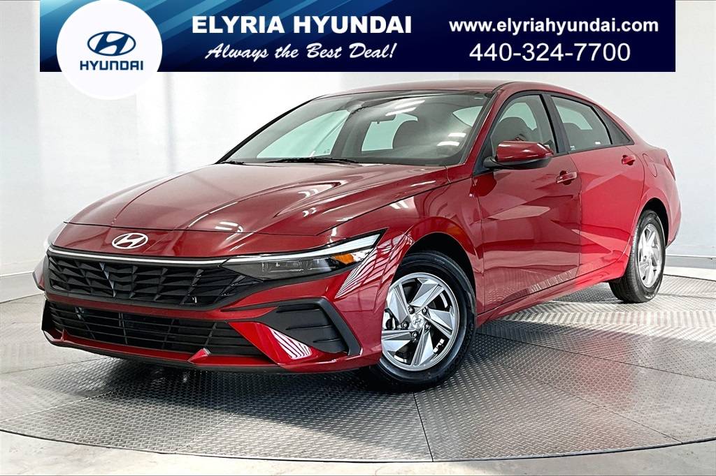 2025 Hyundai Elantra SE — Sedan — 3,976 mi — Elyria, OH
