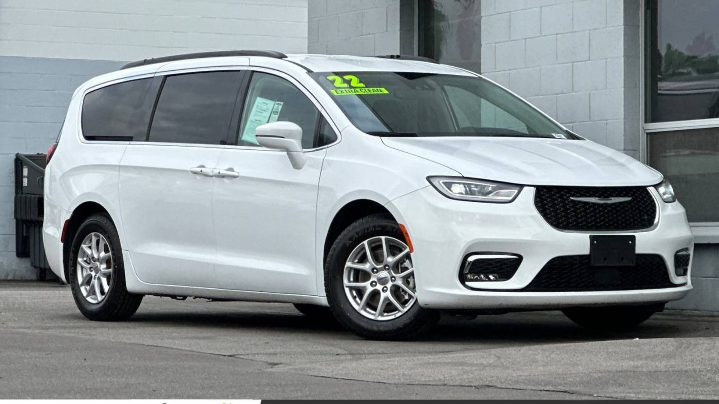 2022 Chrysler Pacifica Touring L — Minivan — 68,293 mi — Long Beach, CA