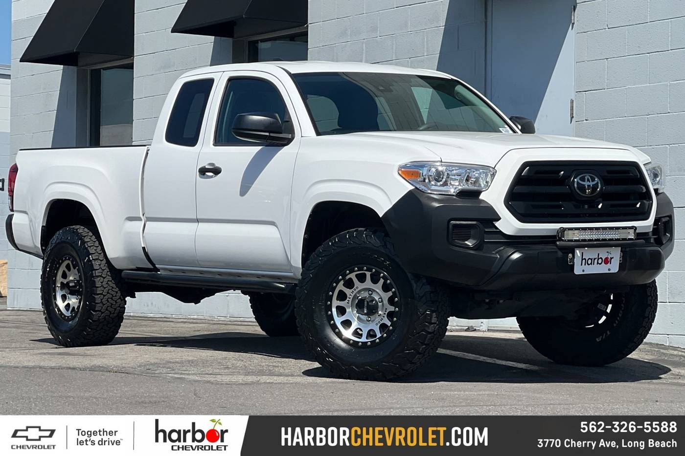 2019 Toyota Tacoma SR — Pickup Truck — 29,906 mi — Long Beach, CA