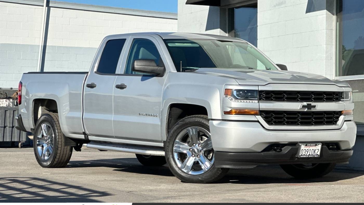 2017 Chevrolet Silverado 1500 Custom — Pickup Truck — 105,511 mi — Long Beach, CA