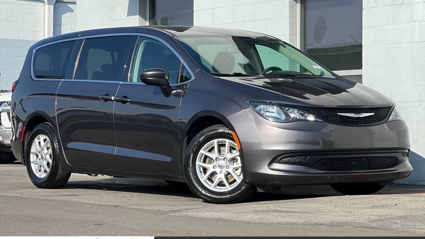 2023 Chrysler Voyager LX — Minivan — 65,194 mi — Long Beach, CA