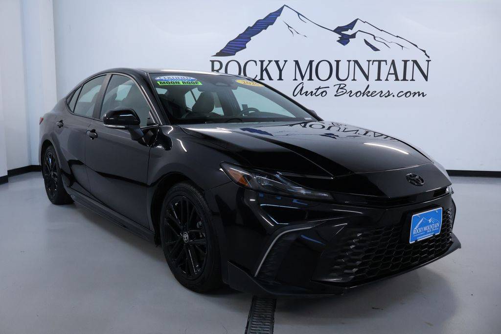 2025 Toyota Camry SE — Sedan — 43,066 mi — Colorado Springs, CO