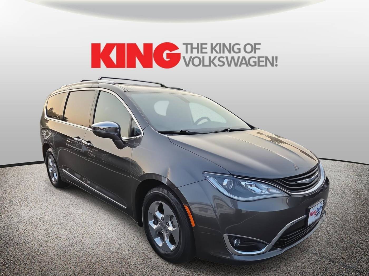 2018 Chrysler Pacifica Hybrid Limited — Minivan — 85,574 mi — Gaithersburg, MD