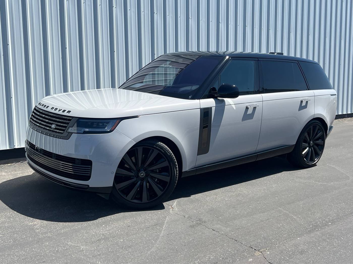 2023 Land Rover Range Rover SV — SUV — 20,850 mi — Bakersfield, CA