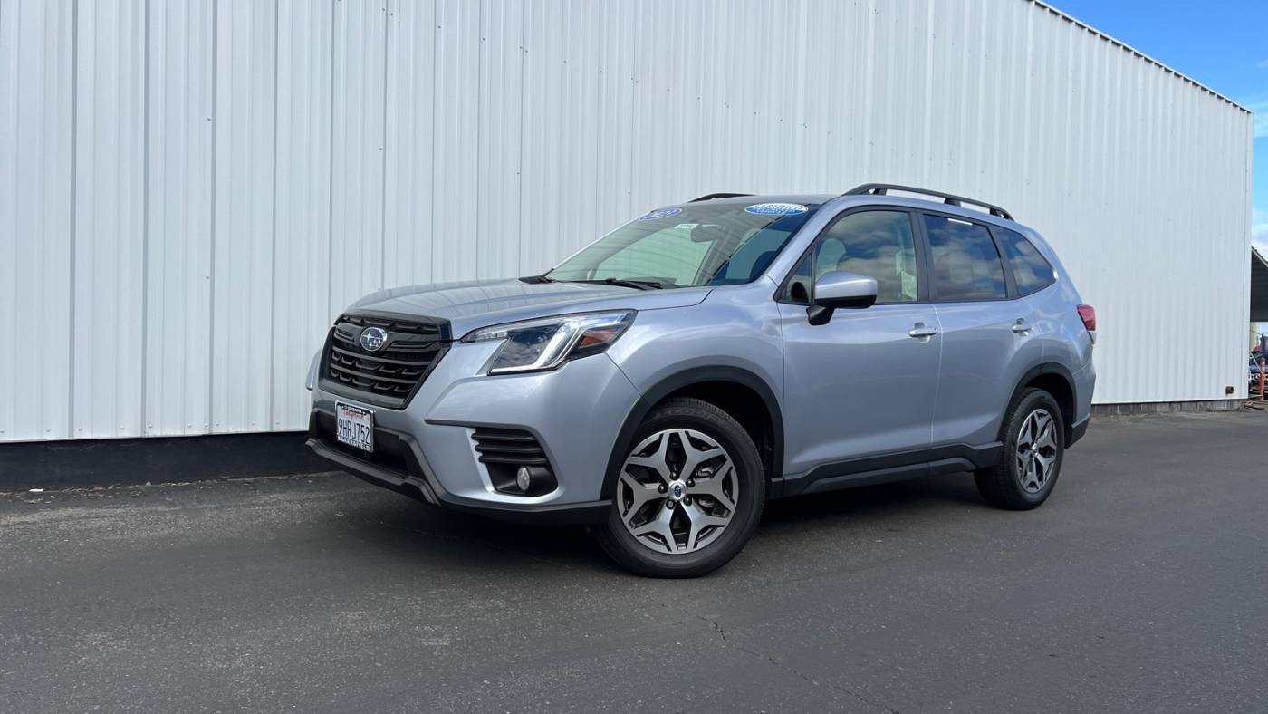 2023 Subaru Forester Premium — SUV — 29,820 mi — Bakersfield, CA