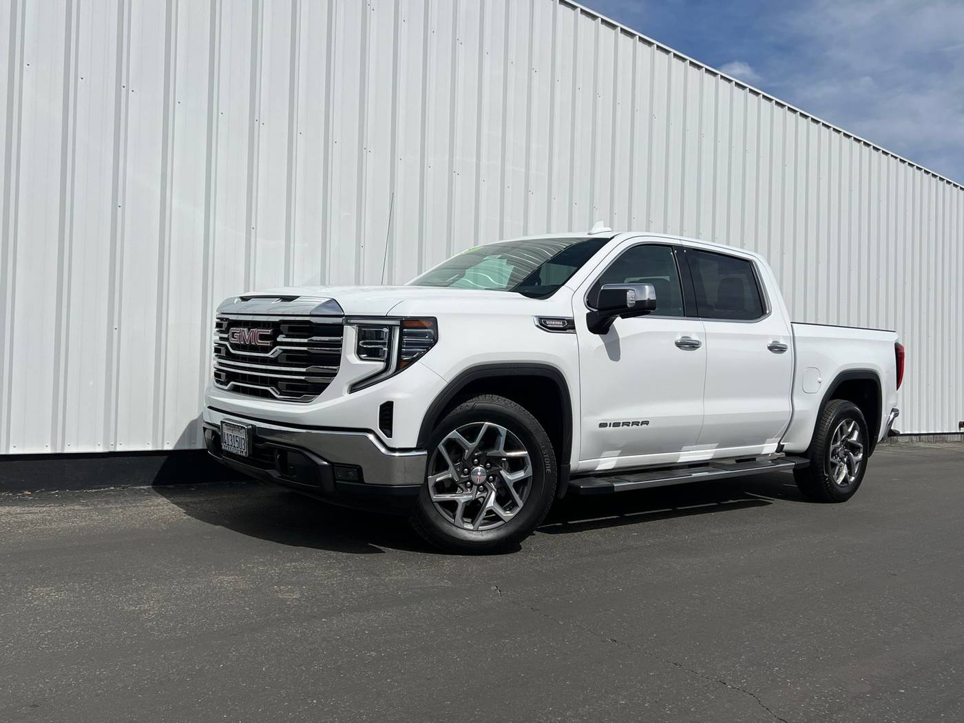 2023 GMC Sierra 1500 SLT — Pickup Truck — 28,097 mi — Bakersfield, CA