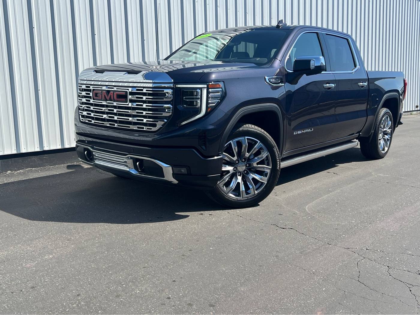 2023 GMC Sierra 1500 Denali — Pickup Truck — 24,993 mi — Bakersfield, CA