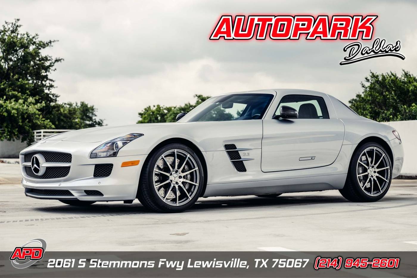 2011 Mercedes-Benz SLS AMG Standard