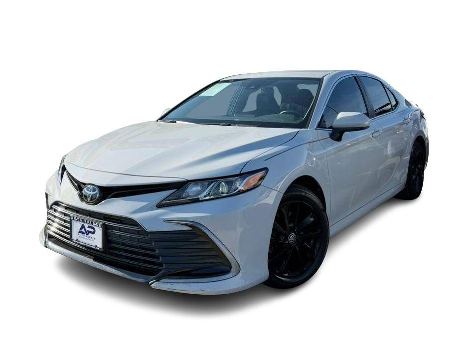 2024 Toyota Camry LE — Sedan — 21,898 mi — Columbus, OH