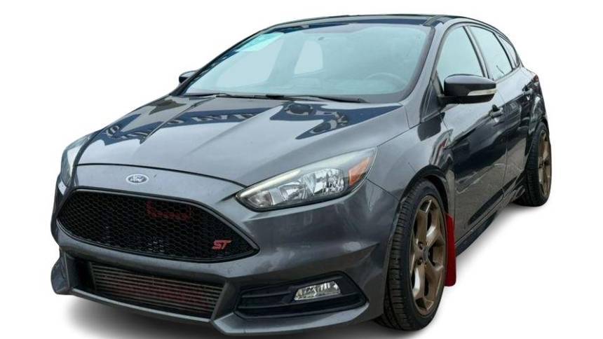 2015 Ford Focus ST — Hatchback — 121,776 mi — Columbus, OH