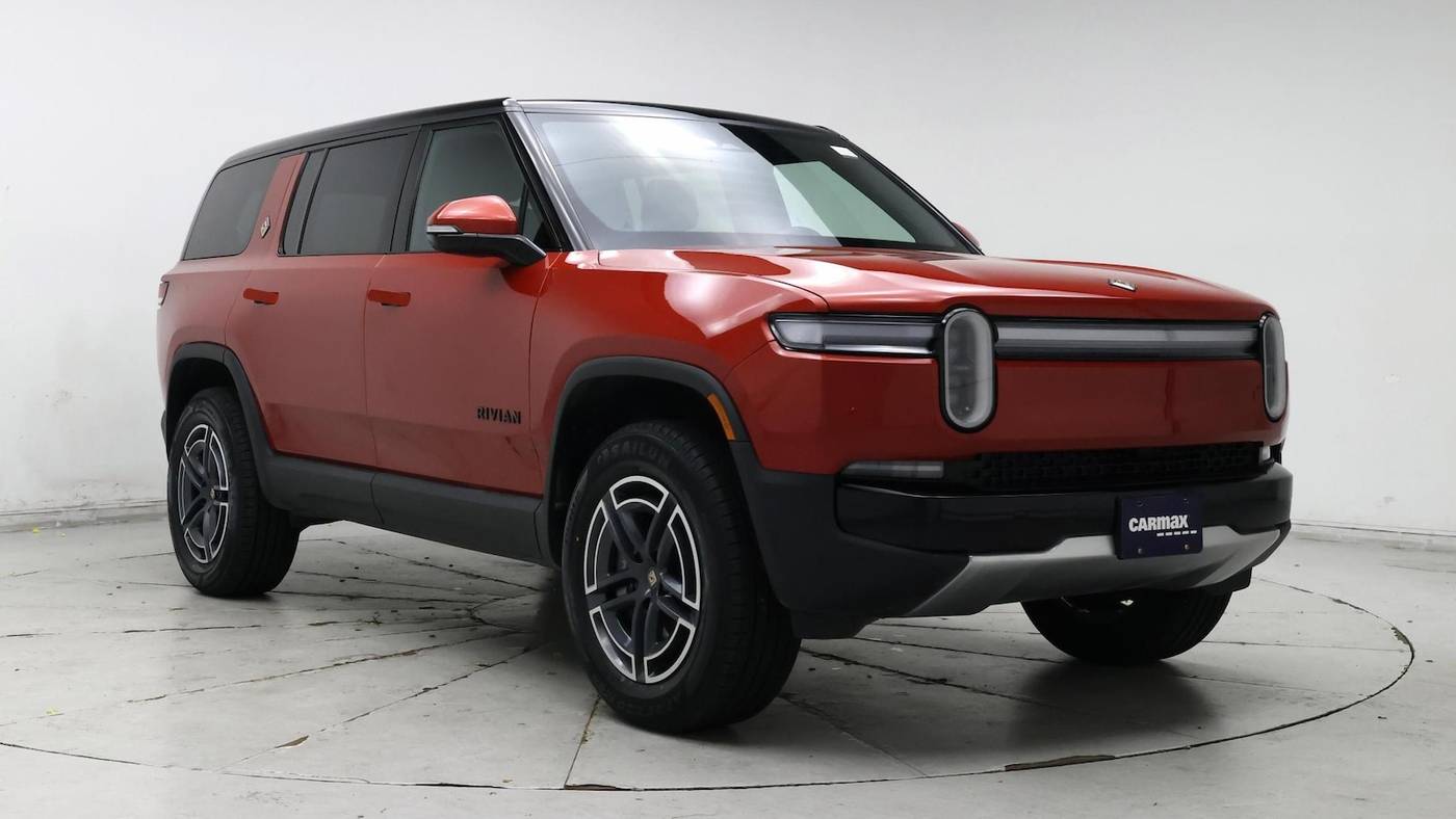 2025 Rivian R1S