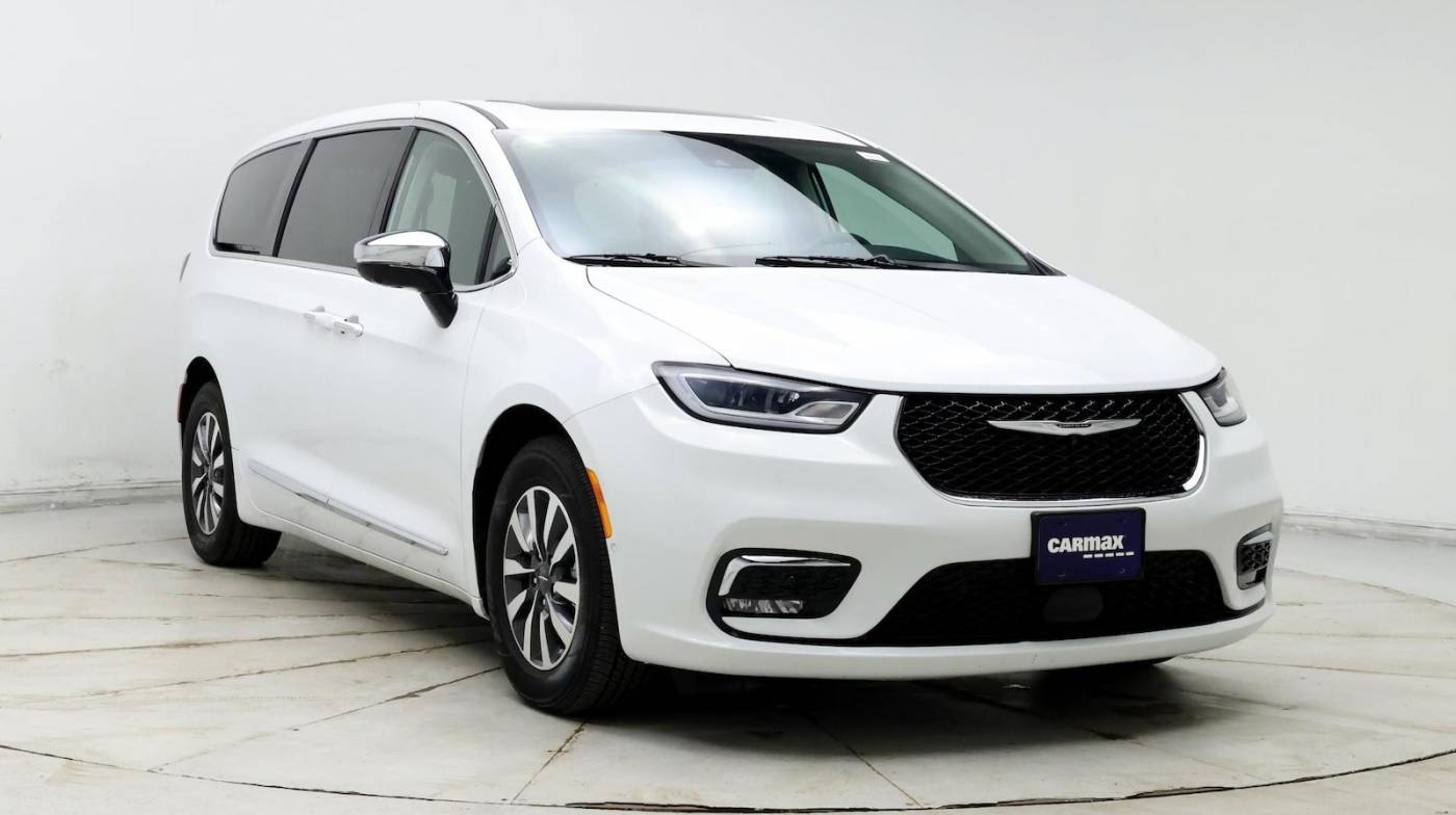 2023 Chrysler Pacifica Hybrid Limited — Minivan — 11,307 mi — Parker, CO
