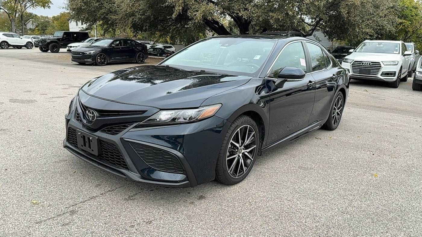 2021 Toyota Camry SE — Sedan — 66,015 mi — Austin, TX