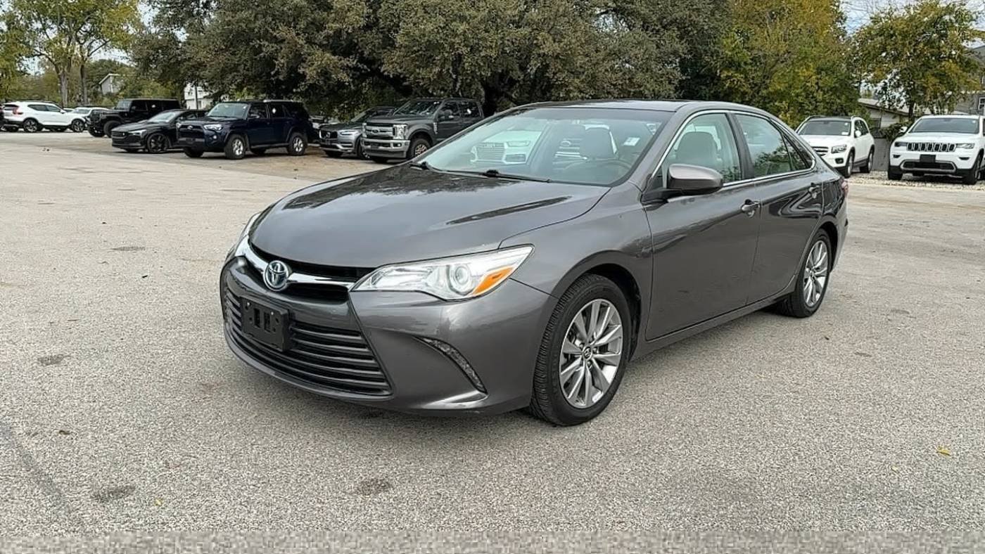 2015 Toyota Camry Hybrid XLE — Sedan — 81,745 mi — Austin, TX