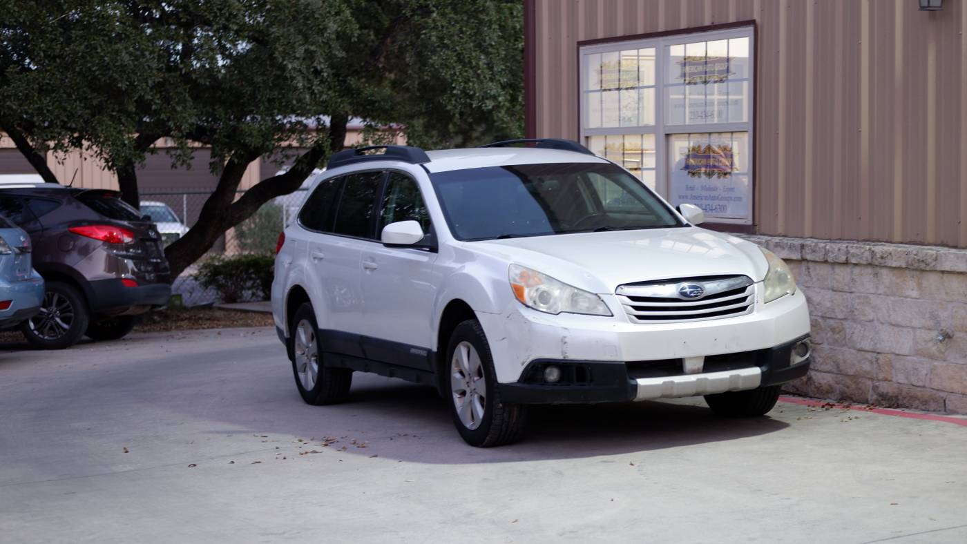 2010 Subaru Outback 2.5i Premium — SUV — 233,987 mi — San Antonio, TX