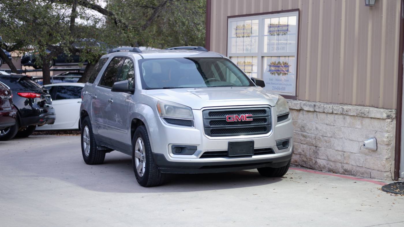 2015 GMC Acadia SLE — SUV — 127,417 mi — San Antonio, TX