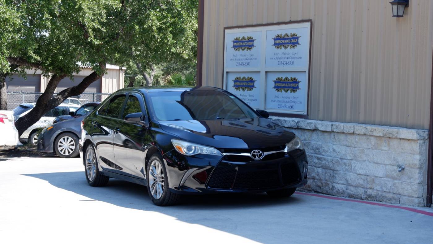 2015 Toyota Camry SE — Sedan — 166,197 mi — San Antonio, TX