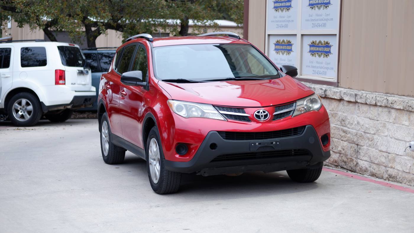 2015 Toyota RAV4 LE — SUV — 181,213 mi — San Antonio, TX