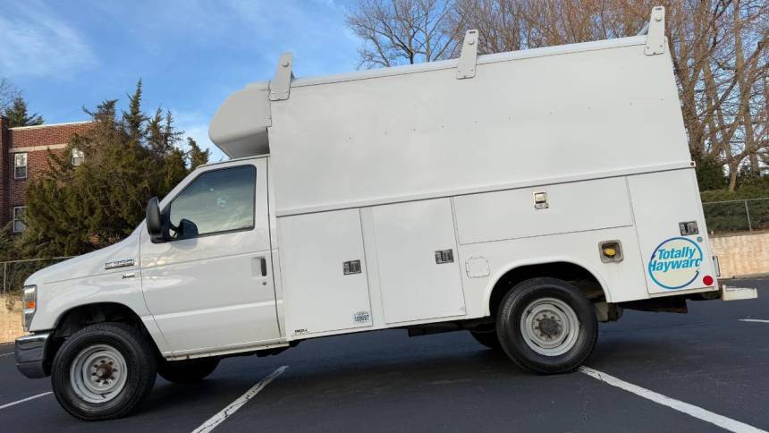 2015 Ford Econoline Commercial Cutaway E-350 — Chassis Cab Truck — 112,910 mi — Woodbury, NJ