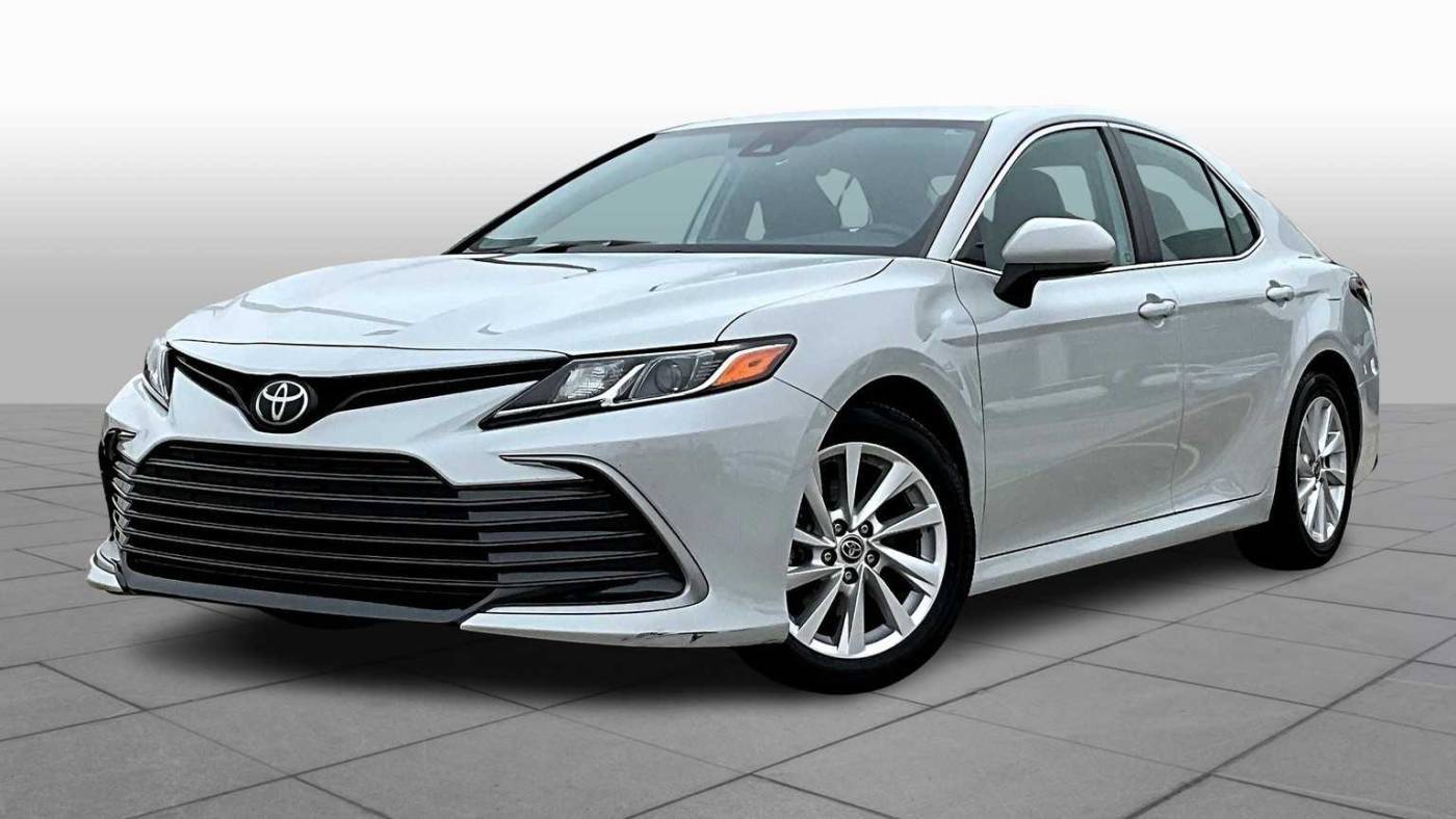 2022 Toyota Camry LE — Sedan — 17,553 mi — Richmond, TX
